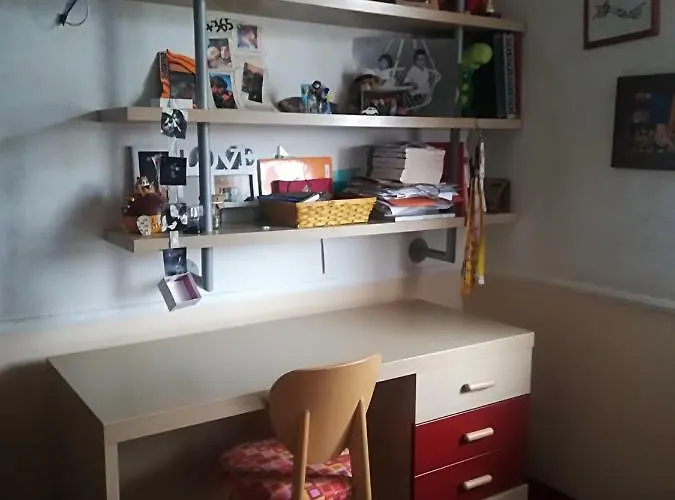 Curti Δωμάτια σε οικογενειακή κατοικία